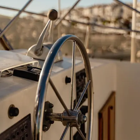 Yacht Our Alissa 보트호텔