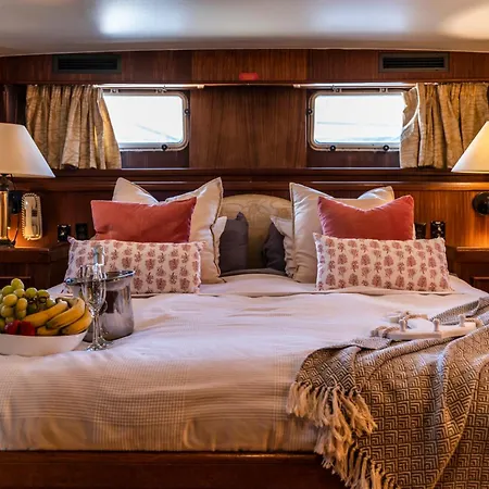 보트호텔 Yacht Our Alissa *