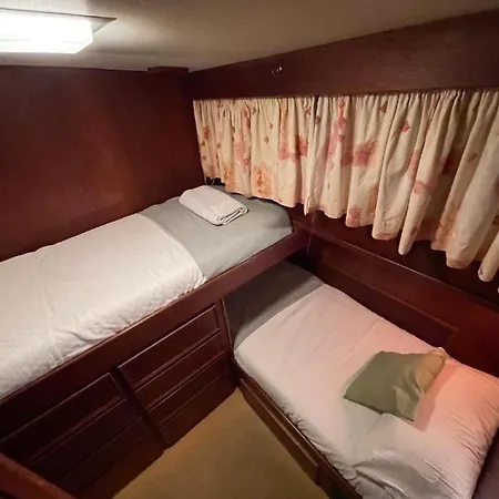 Πλωτό κατάλυμα Yacht Our Alissa Βαλένθια